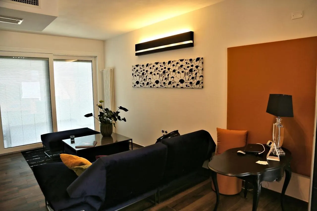 Ca Bianca Hotel Montiano  Guest house Montiano (Emilia-Romagna)